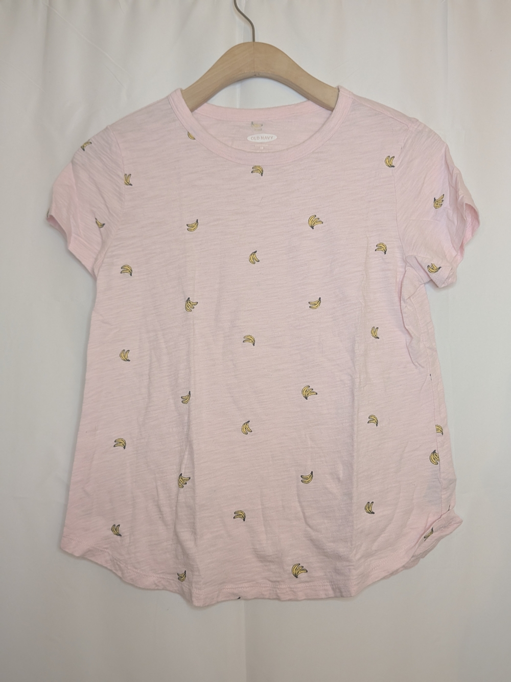 🔴5/$25 Old Navy Light Pink Banana Graphic Tee